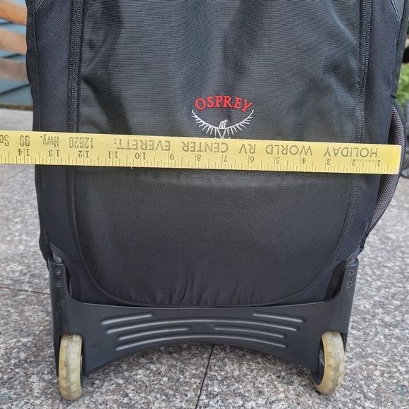 Osprey convertible weeled duffel - Picture 4 of 12